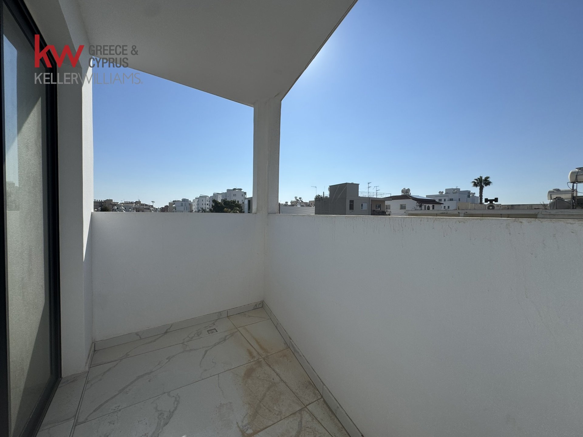 3 dormitorios Apartamento en Larnaca, Larnaka, Chipre No. 51275