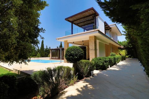 4 bedrooms Villa in Aphrodite Hills, Kouklia, Paphos,  No. 36640
