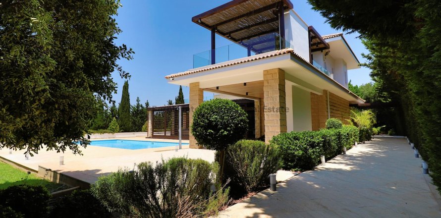 4 bedrooms Villa in Aphrodite Hills, Kouklia, Paphos,  No. 36640