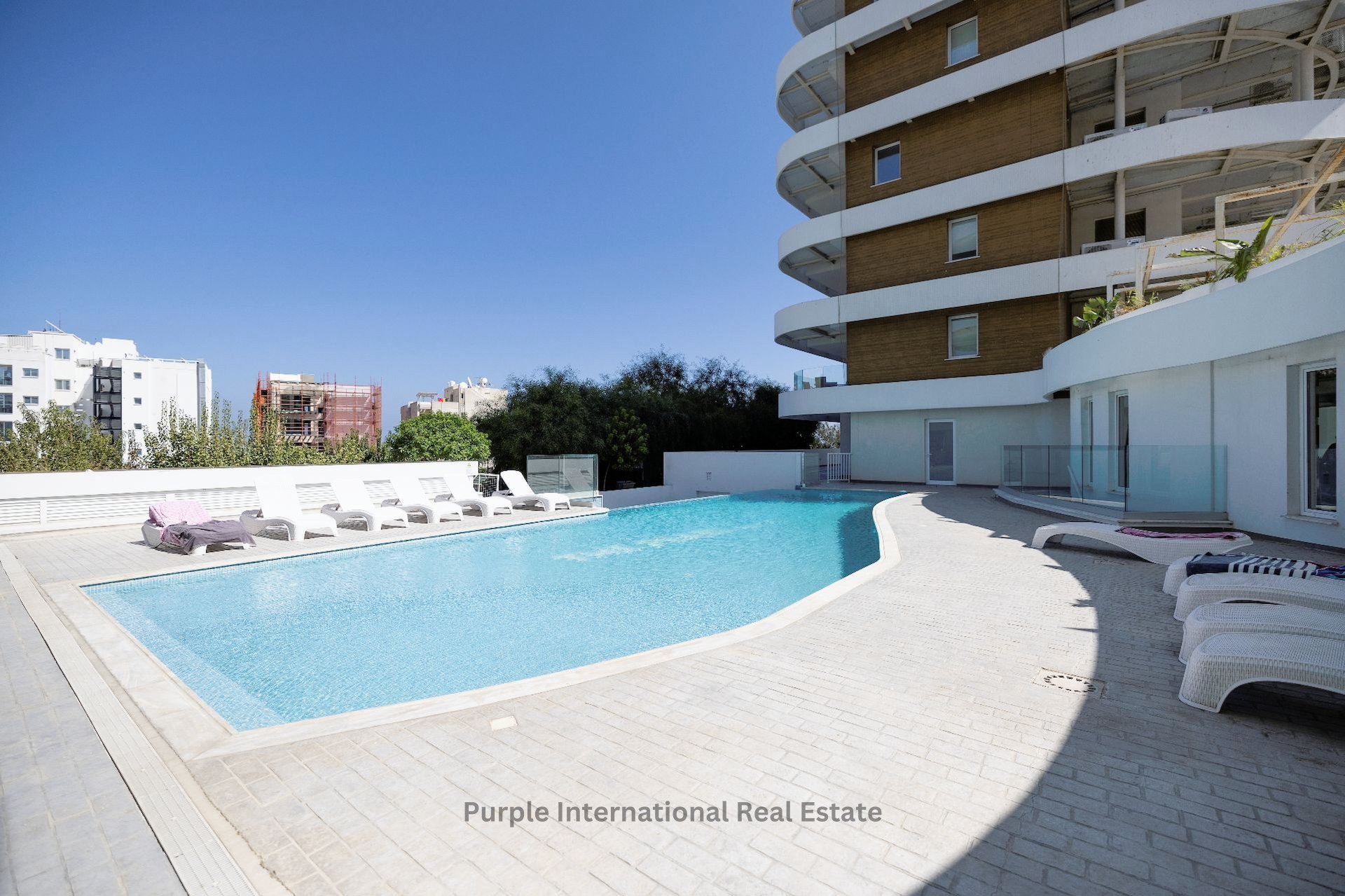 4 bedrooms Apartment in Larnaca, Larnaka, Cyprus No. 36642