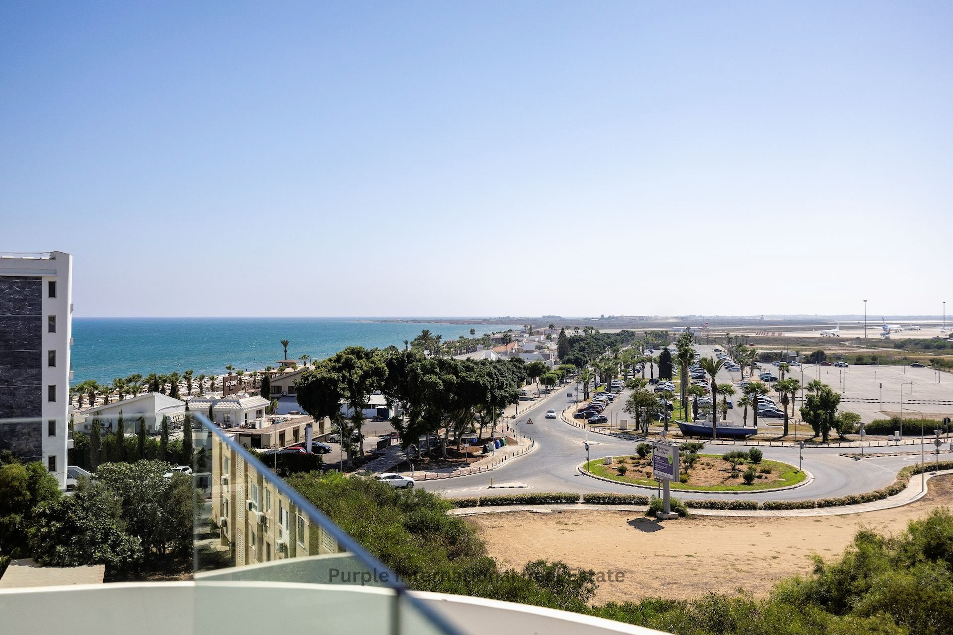 4 bedrooms Apartment in Larnaca, Larnaka, Cyprus No. 36642