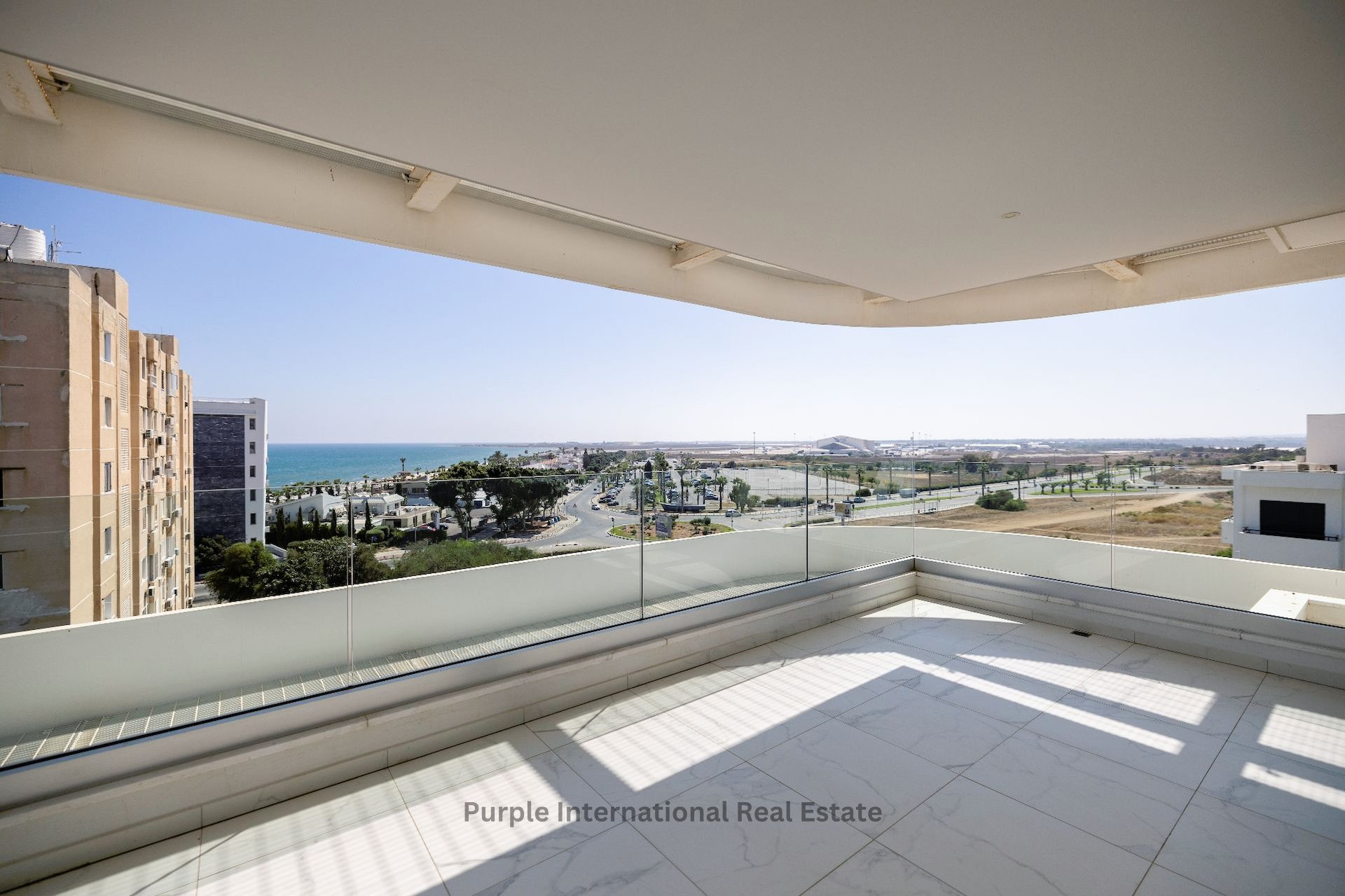 4 bedrooms Apartment in Larnaca, Larnaka, Cyprus No. 36642