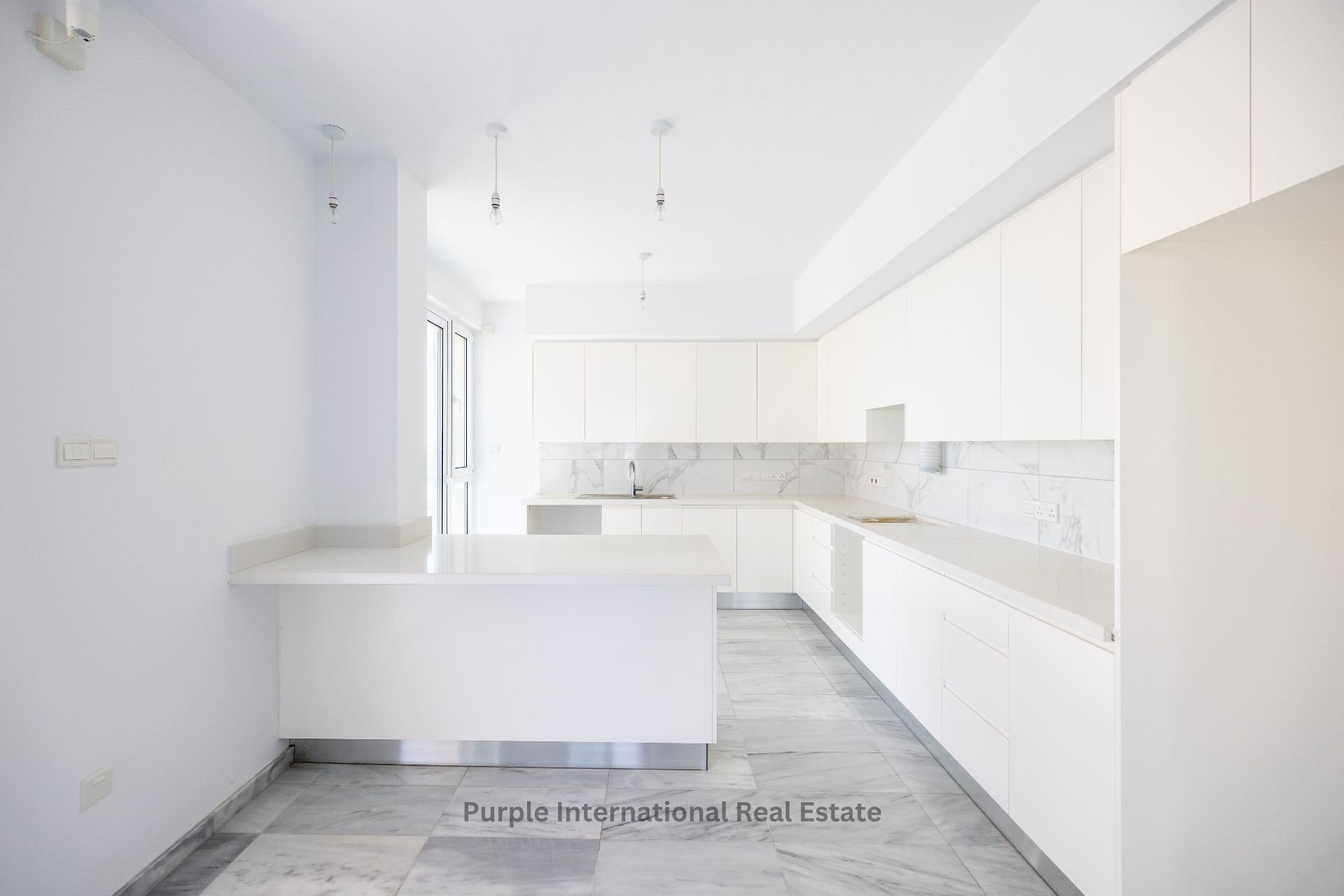 4 bedrooms Apartment in Larnaca, Larnaka, Cyprus No. 36642