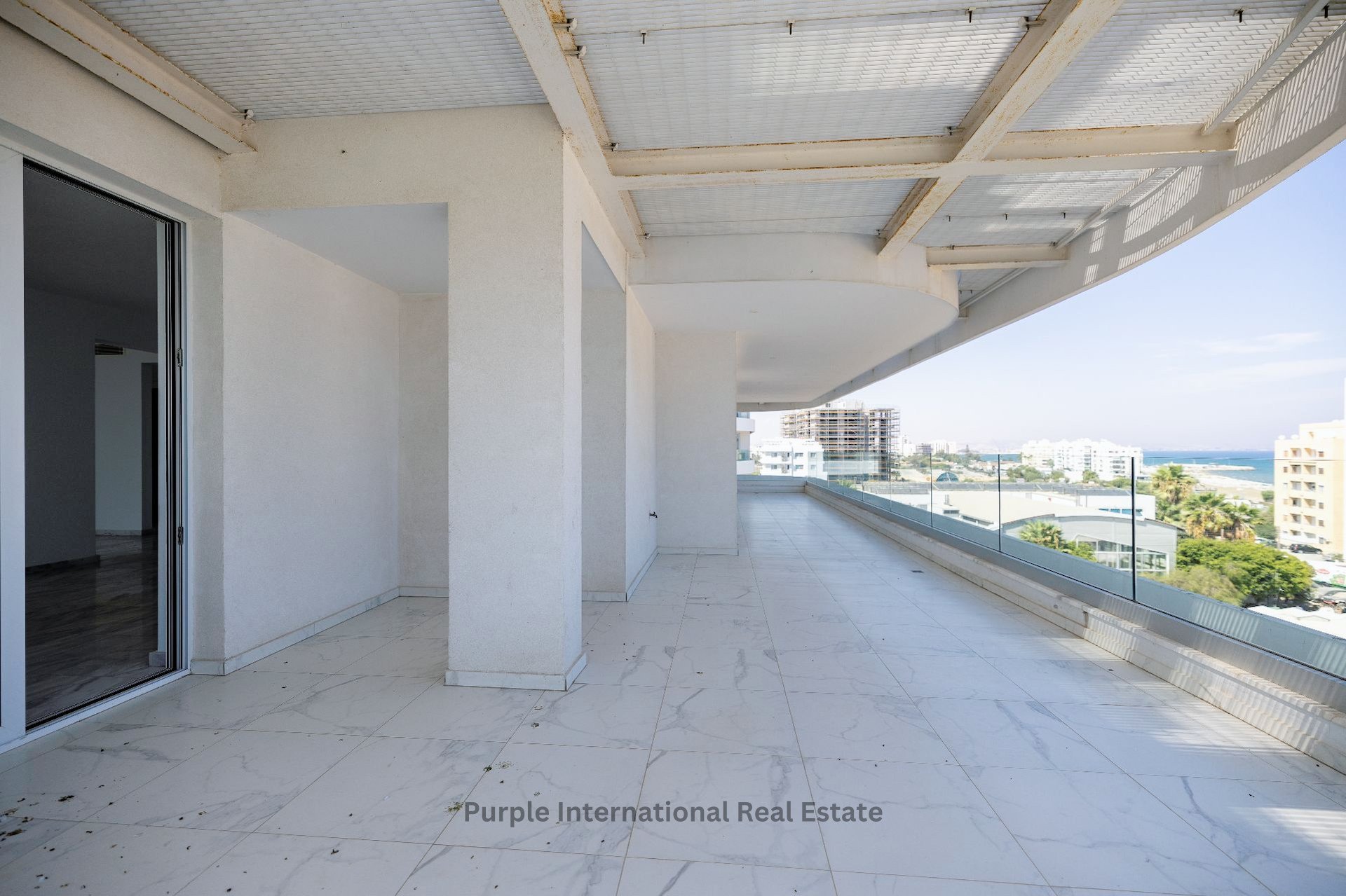 4 bedrooms Apartment in Larnaca, Larnaka, Cyprus No. 36642