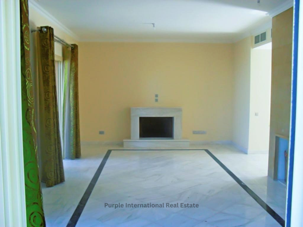 4 bedrooms Villa in Paphos, Cyprus No. 36144