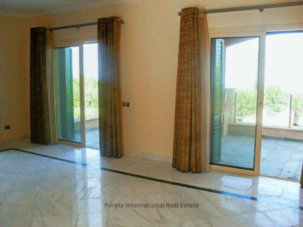 4 bedrooms Villa in Paphos, Cyprus No. 36144