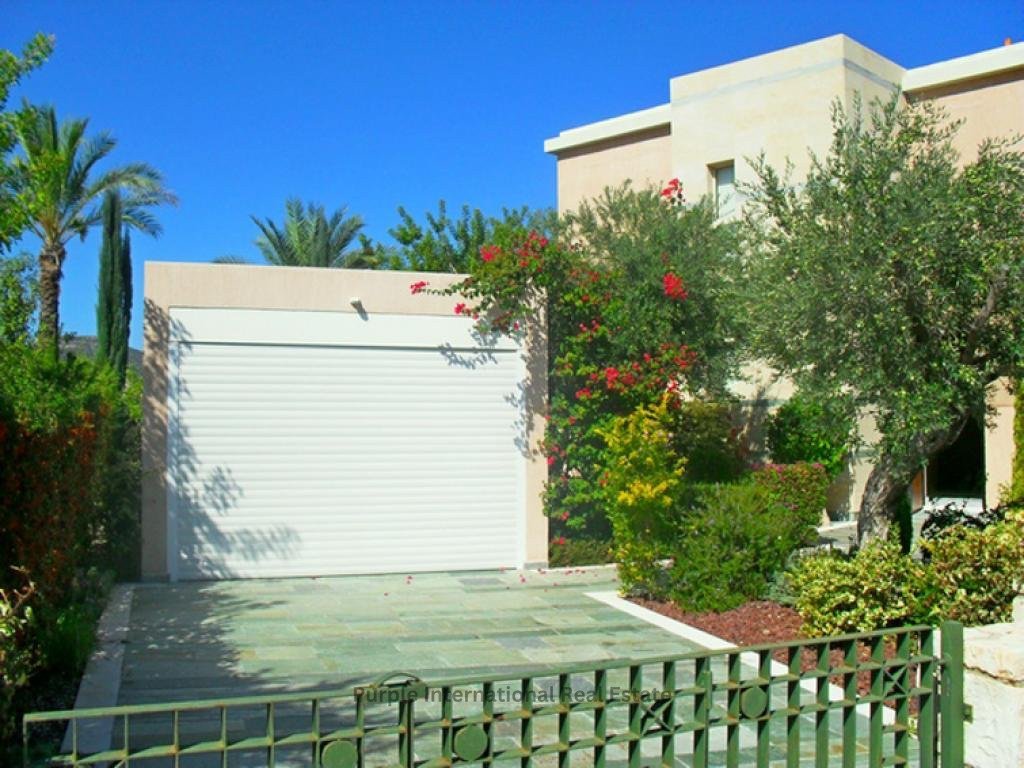 4 bedrooms Villa in Paphos, Cyprus No. 36144