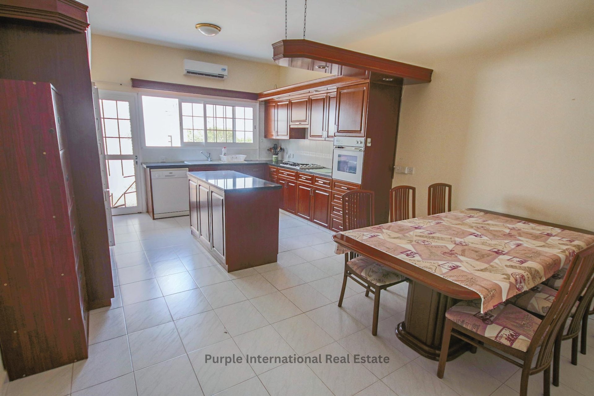5 dormitorios Villa en Deryneia, Ammochostos, Chipre No. 36148