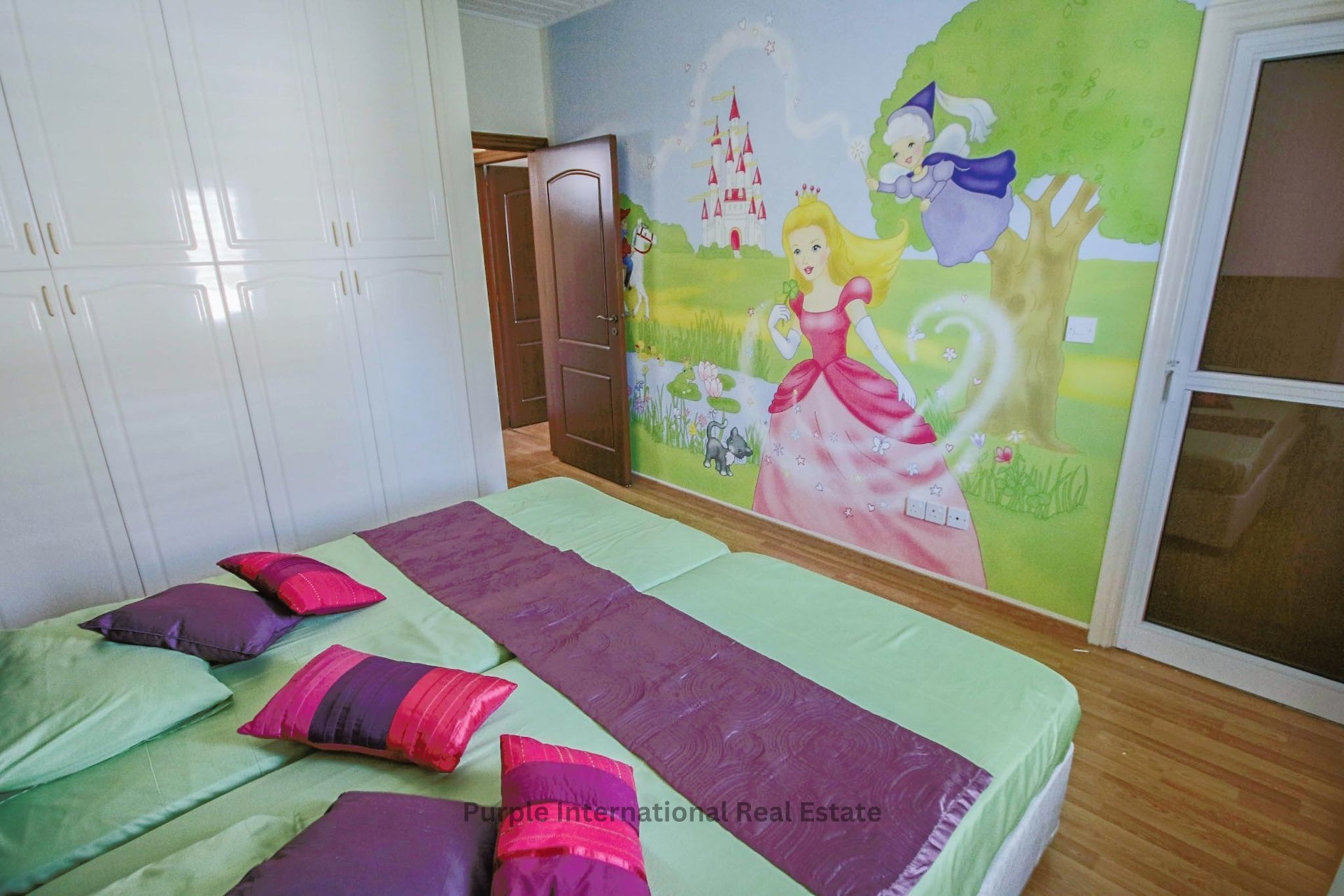 5 dormitorios Villa en Deryneia, Ammochostos, Chipre No. 36148