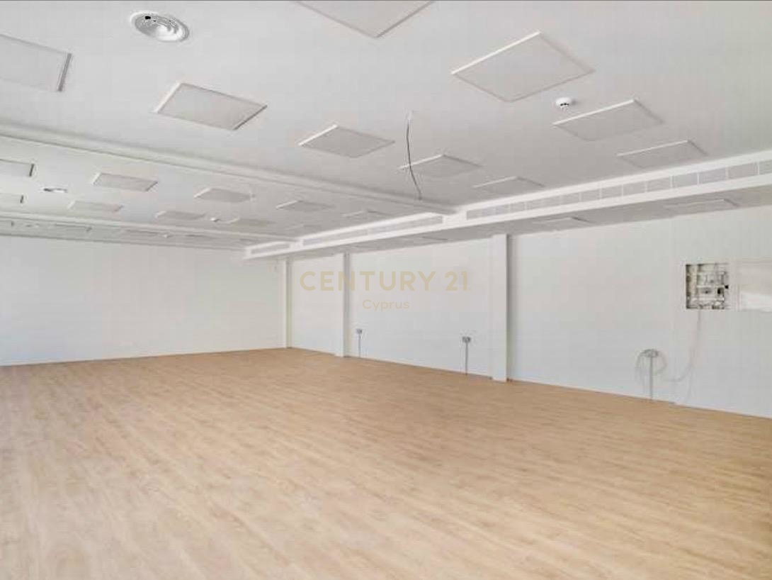 130m2 Office in Limassol, Cyprus No. 55022