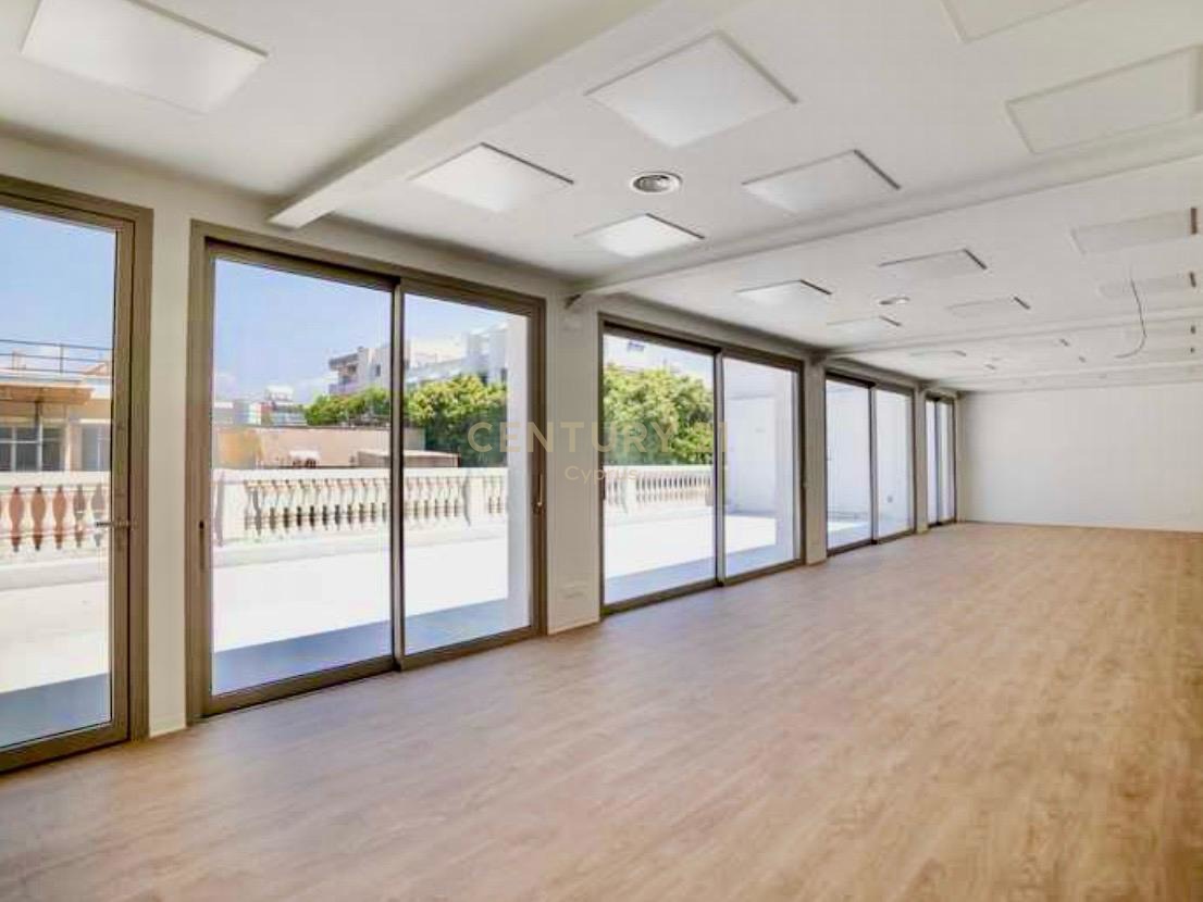130m2 Office in Limassol, Cyprus No. 55022