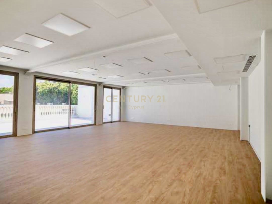 130m2 Office in Limassol, Cyprus No. 55022