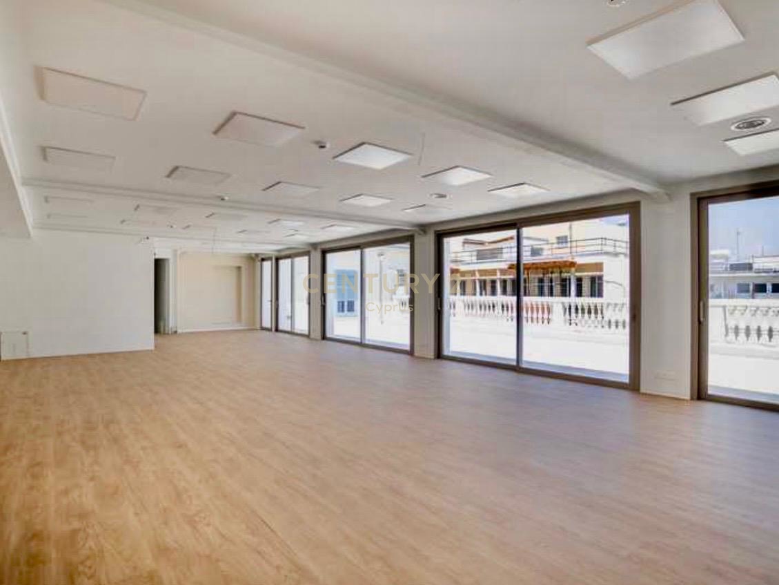 130m2 Office in Limassol, Cyprus No. 55022