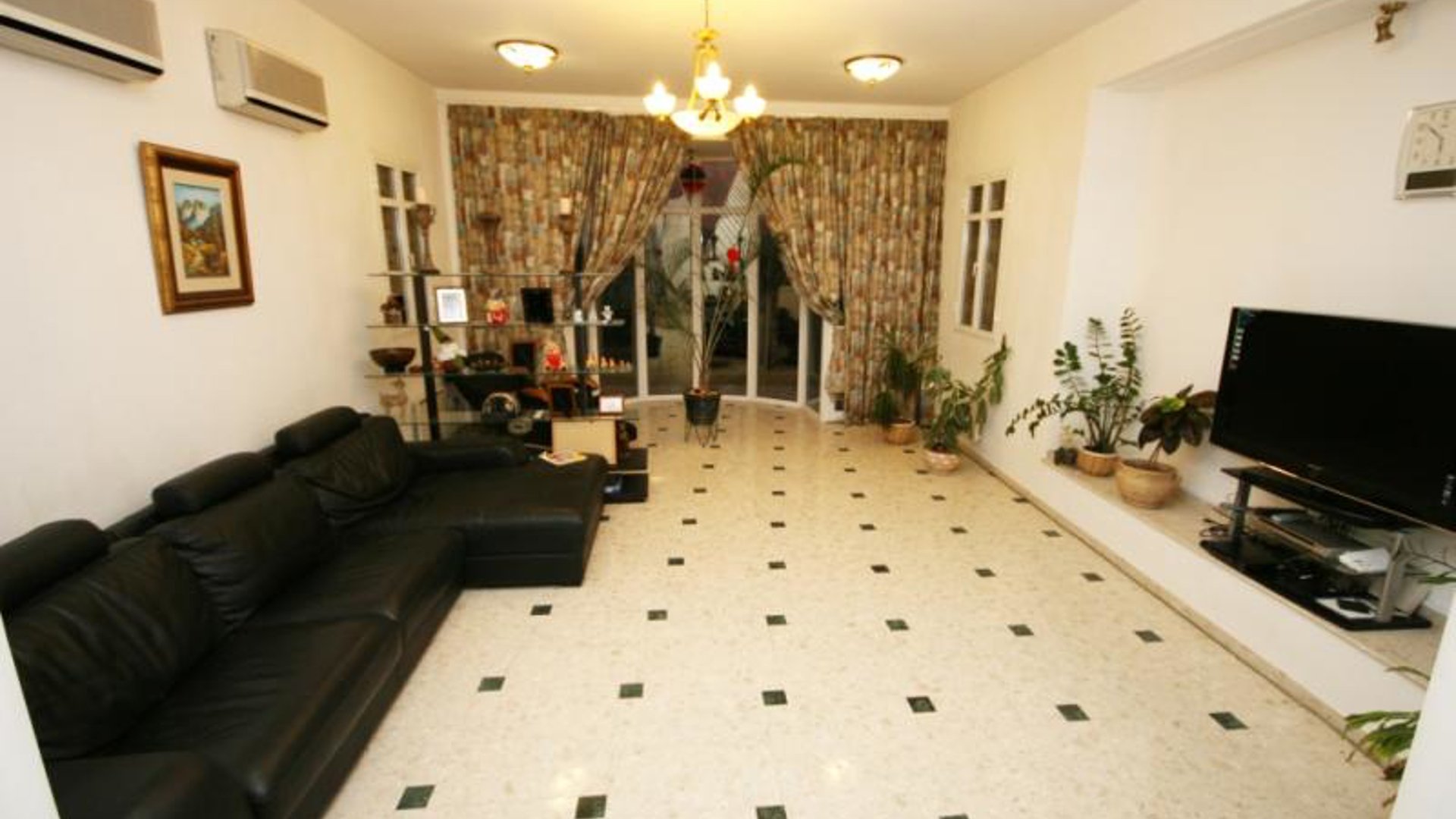 5 bedrooms Villa in Moni, Limassol, Cyprus No. 25573