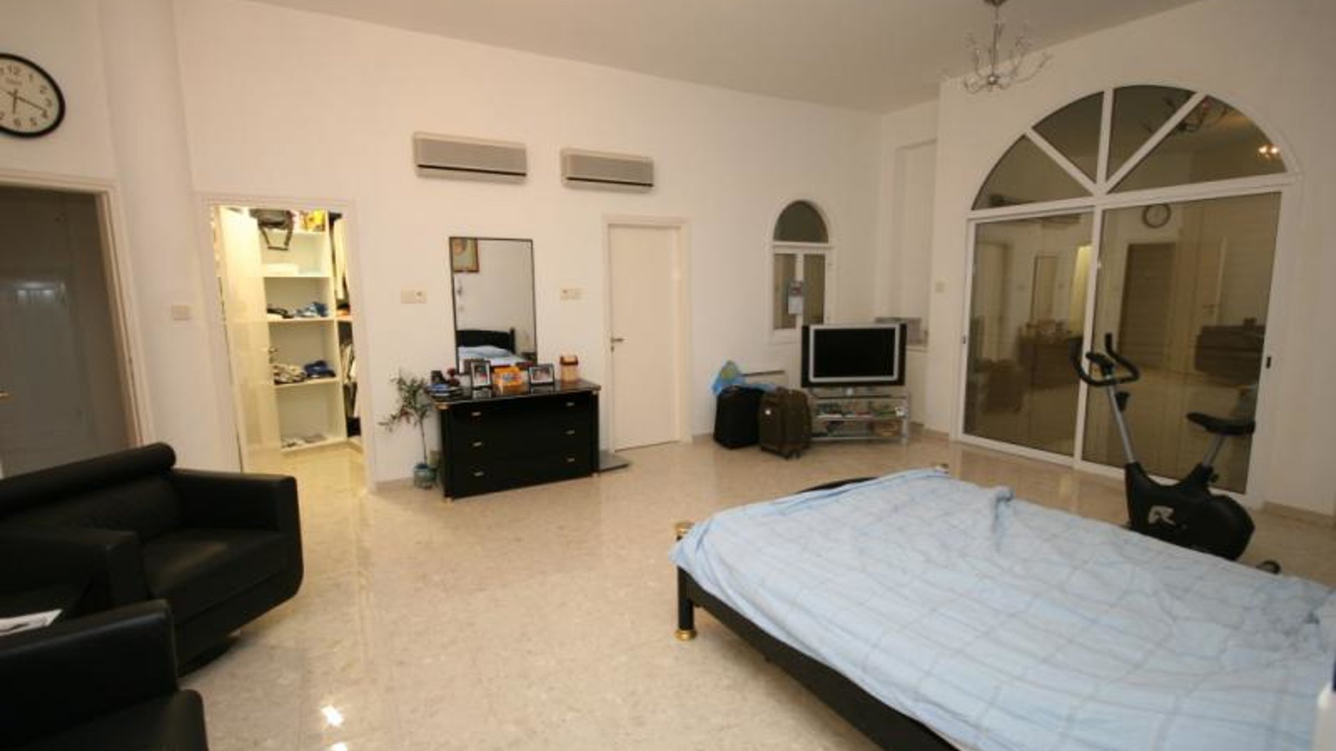 5 bedrooms Villa in Moni, Limassol, Cyprus No. 25573