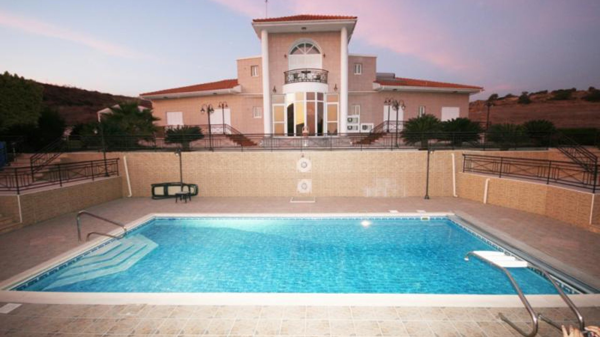 5 bedrooms Villa in Moni, Limassol, Cyprus No. 25573