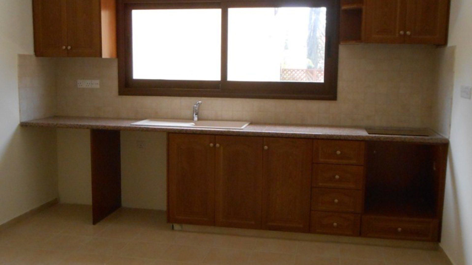 4 bedrooms Villa in Agios Athanasios, Limassol, Cyprus No. 25576