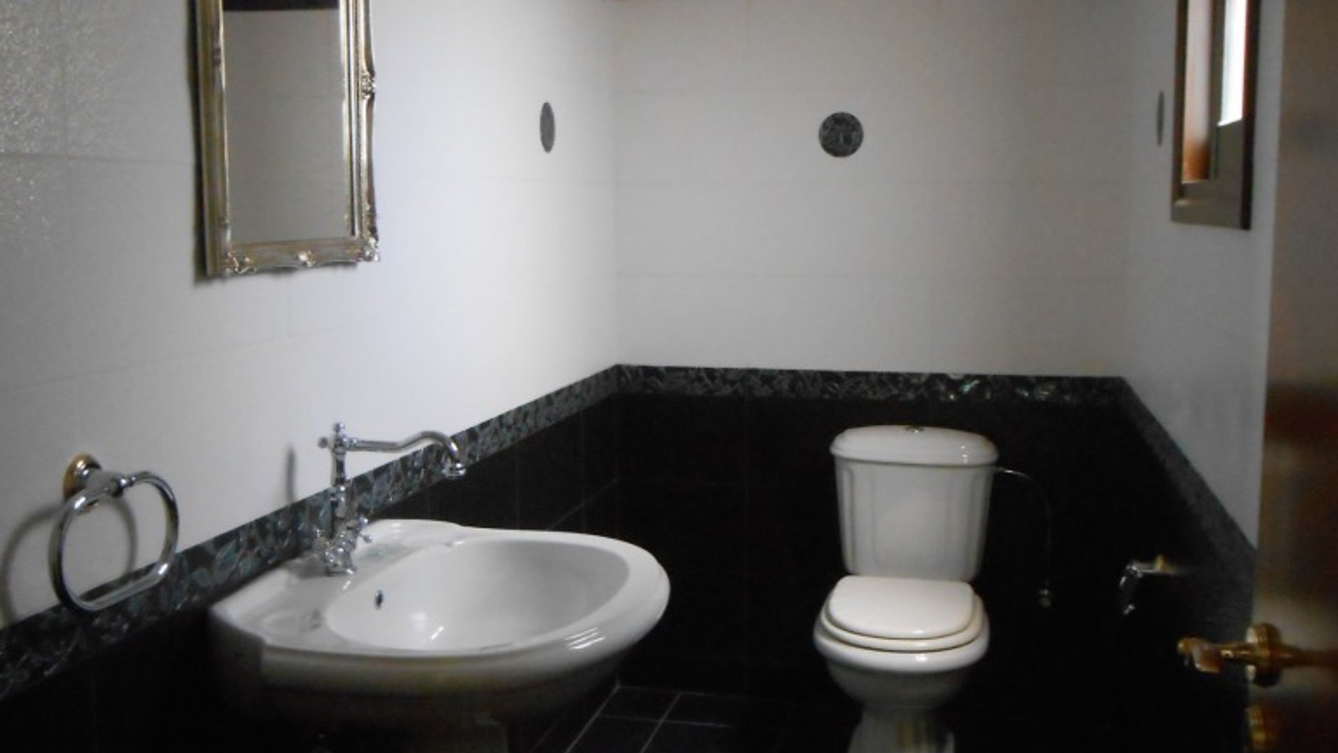 4 bedrooms Villa in Agios Athanasios, Limassol, Cyprus No. 25576