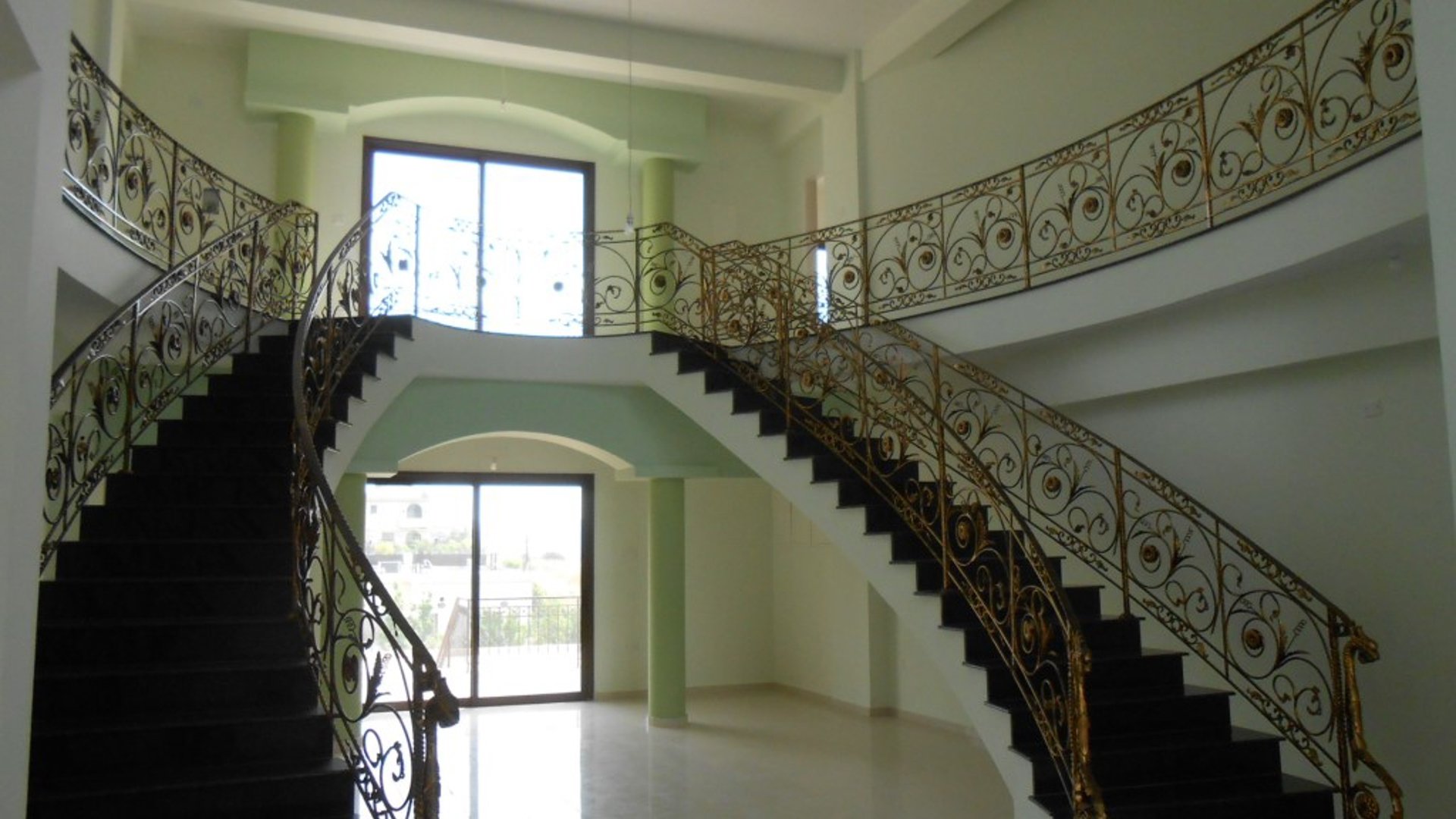 4 bedrooms Villa in Agios Athanasios, Limassol, Cyprus No. 25576
