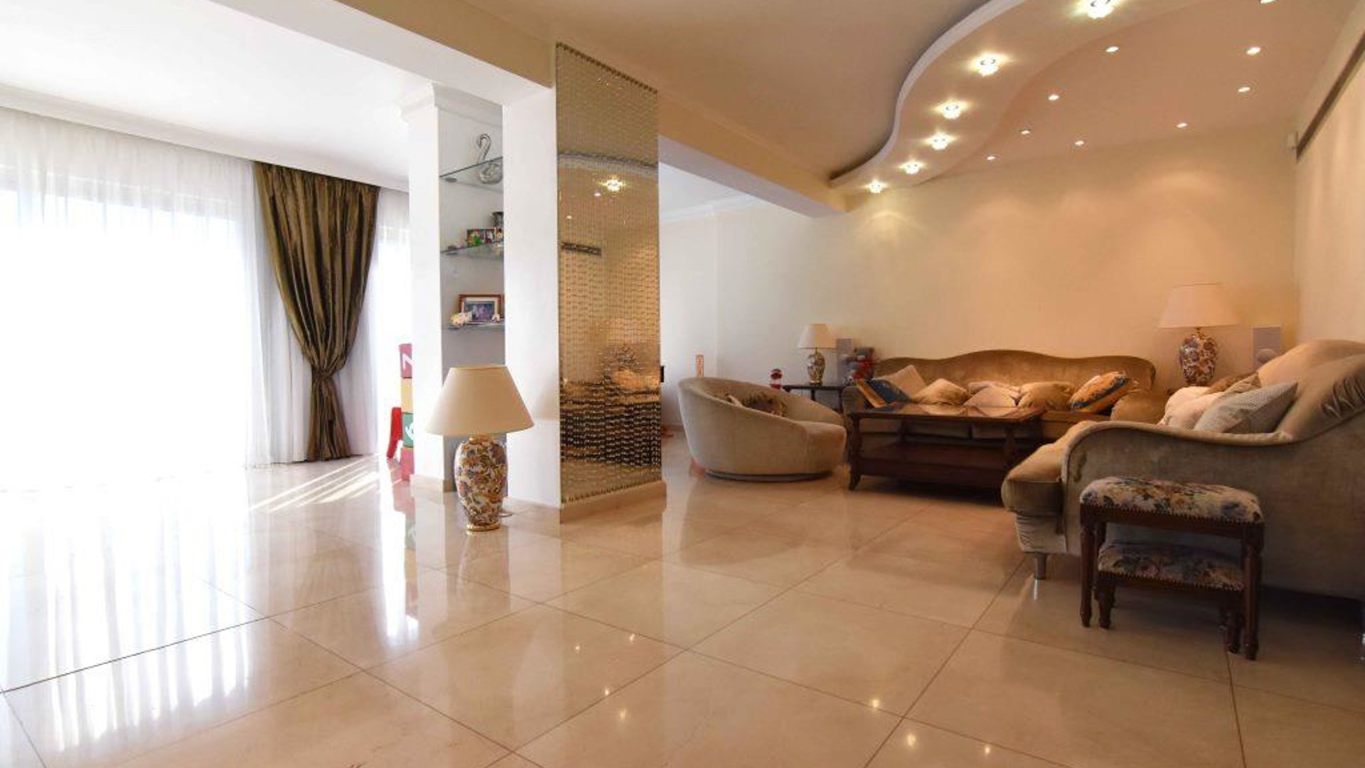 4 bedrooms Apartment in Limassol, Cyprus No. 25574