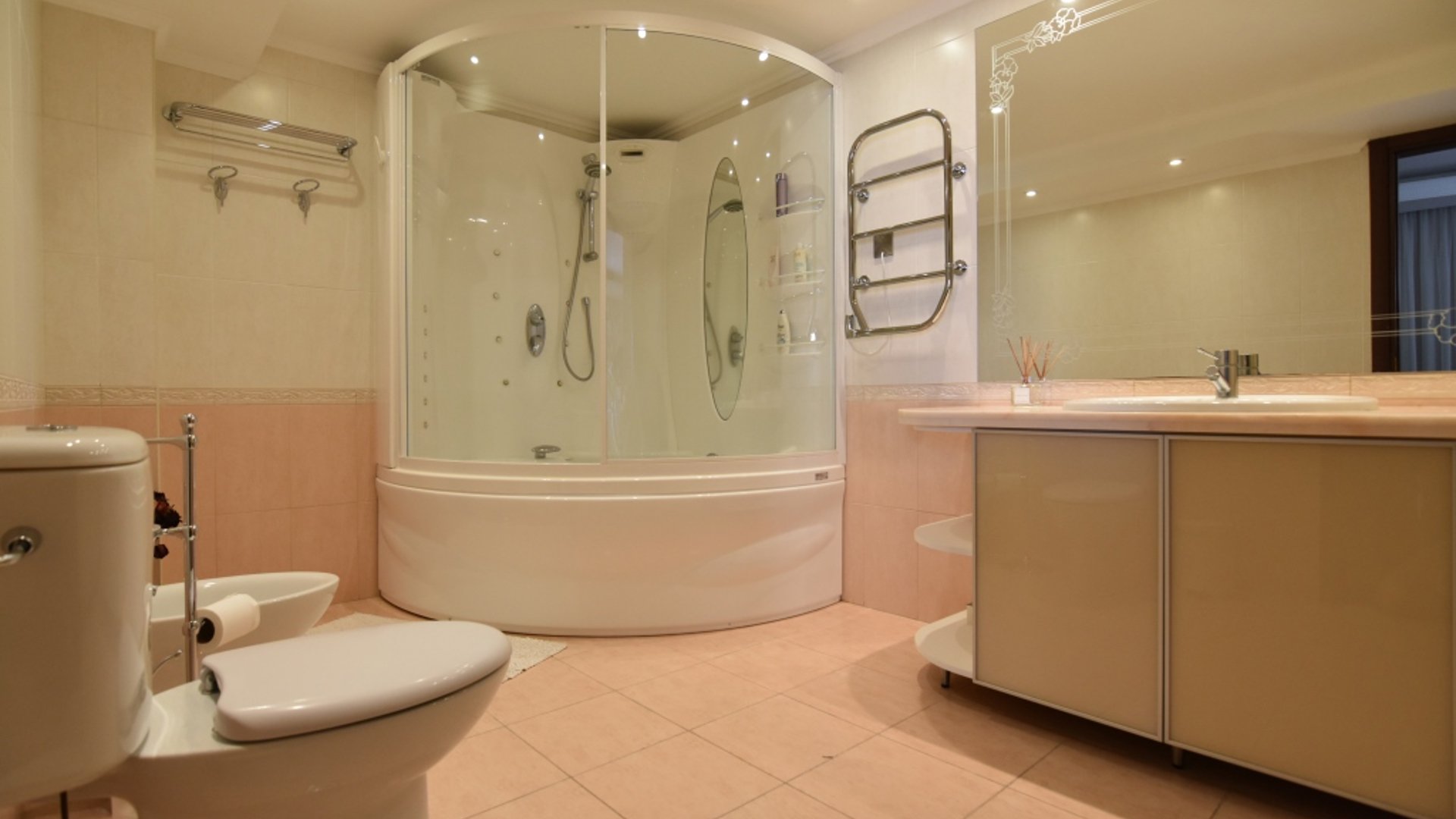4 bedrooms Apartment in Limassol, Cyprus No. 25574