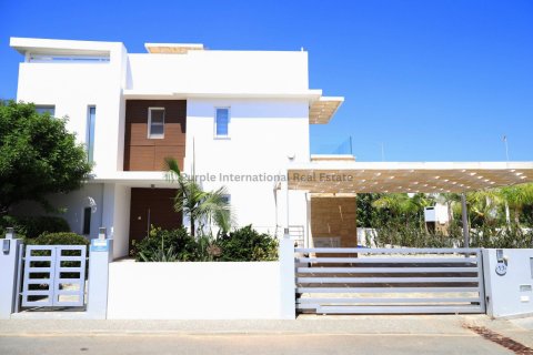 Вилла с 4 спальнями в Айя Напа, Аммохостос, № 39295 16