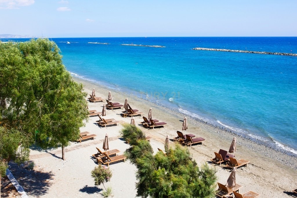3 bedrooms Apartment in Germasogeia, Limassol, Cyprus No. 31141