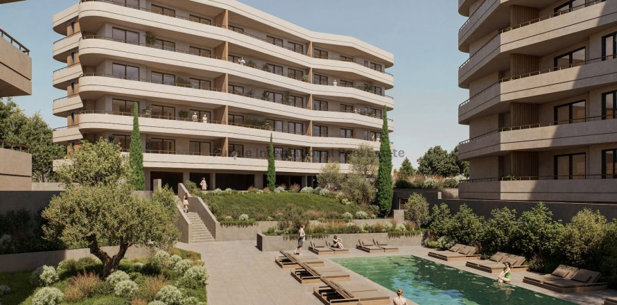 4 bedrooms Apartment in Germasogeia, Limassol,  No. 51437