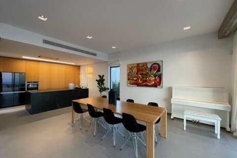 Вилла с 4 комнатами в Лимассол, Лимасол,  № 38953 5