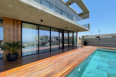 Вилла с 4 комнатами в Лимассол, Лимасол,  № 38953 9