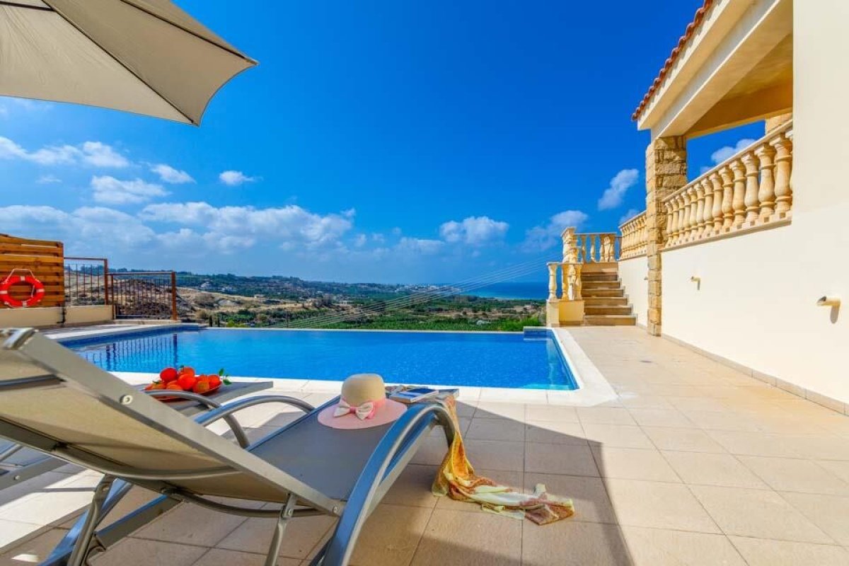 4 rooms Villa in Paphos, Cyprus No. 38949