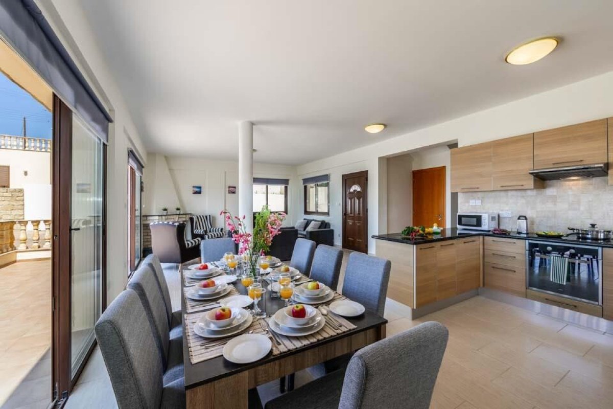 4 rooms Villa in Paphos, Cyprus No. 38949