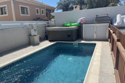 4 pièces Appartement à Limassol,  No. 38954 3