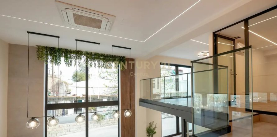 180m2 Local comercial en Limassol,  No. 56105