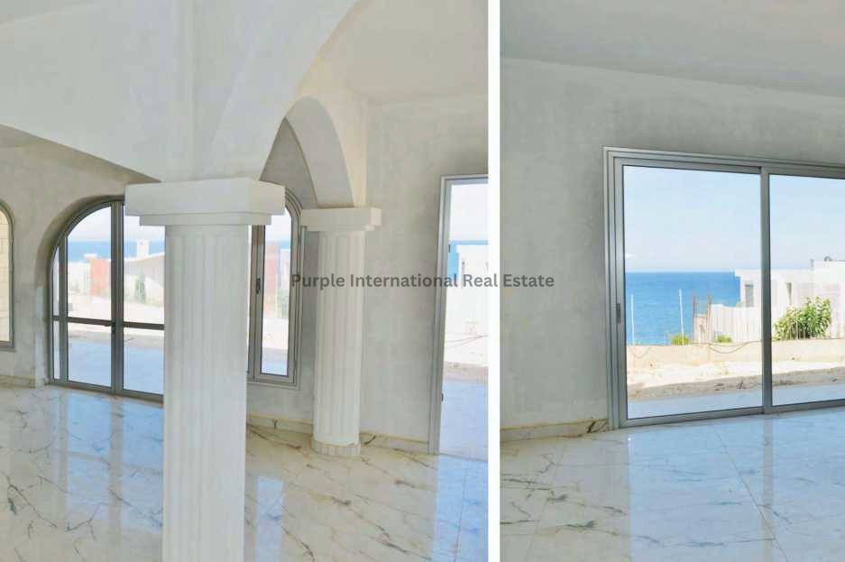 5 bedrooms Villa in Chloraka, Paphos, Cyprus No. 8012