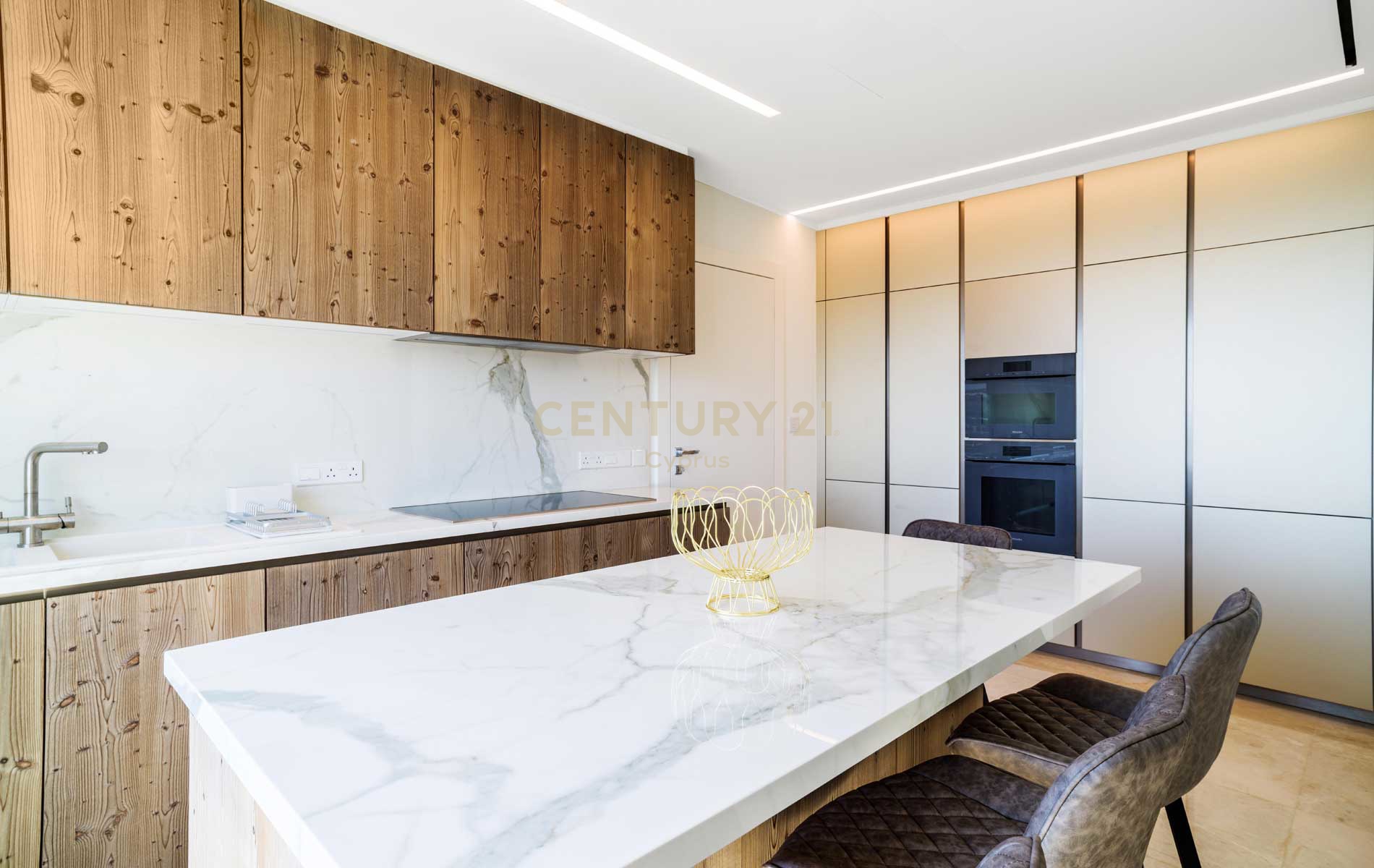 4 bedrooms Penthouse in Pyrgos, Limassol, Cyprus No. 55084