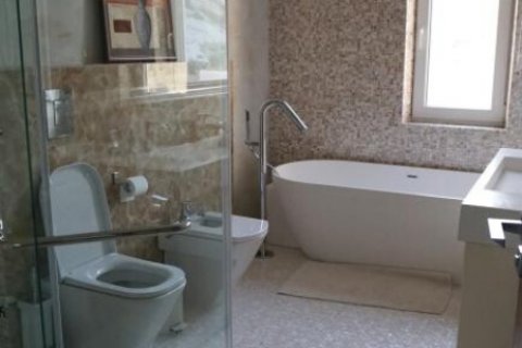 5 bedrooms Villa in Limassol,  No. 38700 10