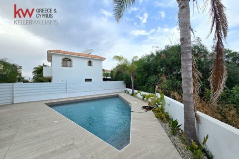 5 bedrooms Villa in Paralimni, Ammochostos, No. 40494 4