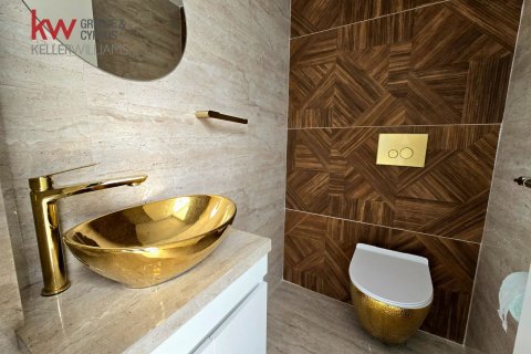 5 bedrooms Villa in Paralimni, Ammochostos, No. 40494 15