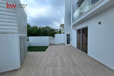 5 bedrooms Villa in Paralimni, Ammochostos, No. 40494 3