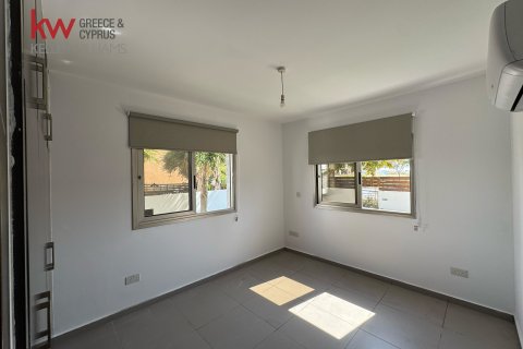 2 bedrooms Apartment in Larnaca, Larnaka,  No. 40497 4