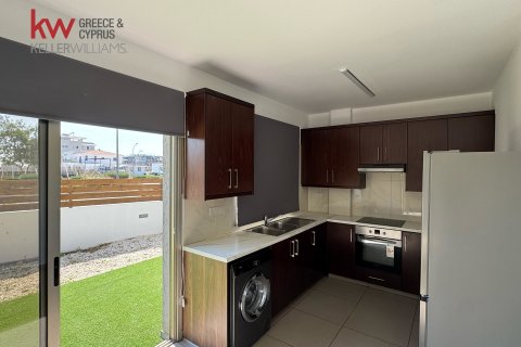 2 bedrooms Apartment in Larnaca, Larnaka,  No. 40497 2