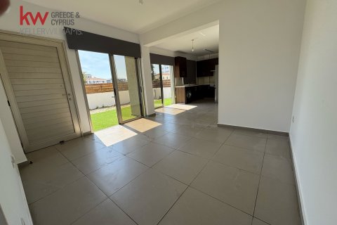 2 bedrooms Apartment in Larnaca, Larnaka,  No. 40497