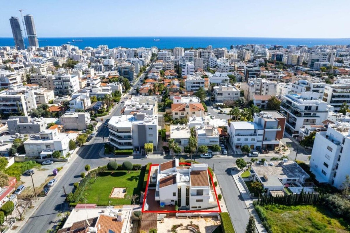 370m2 Villa à Nicosia, Chypre No. 37915