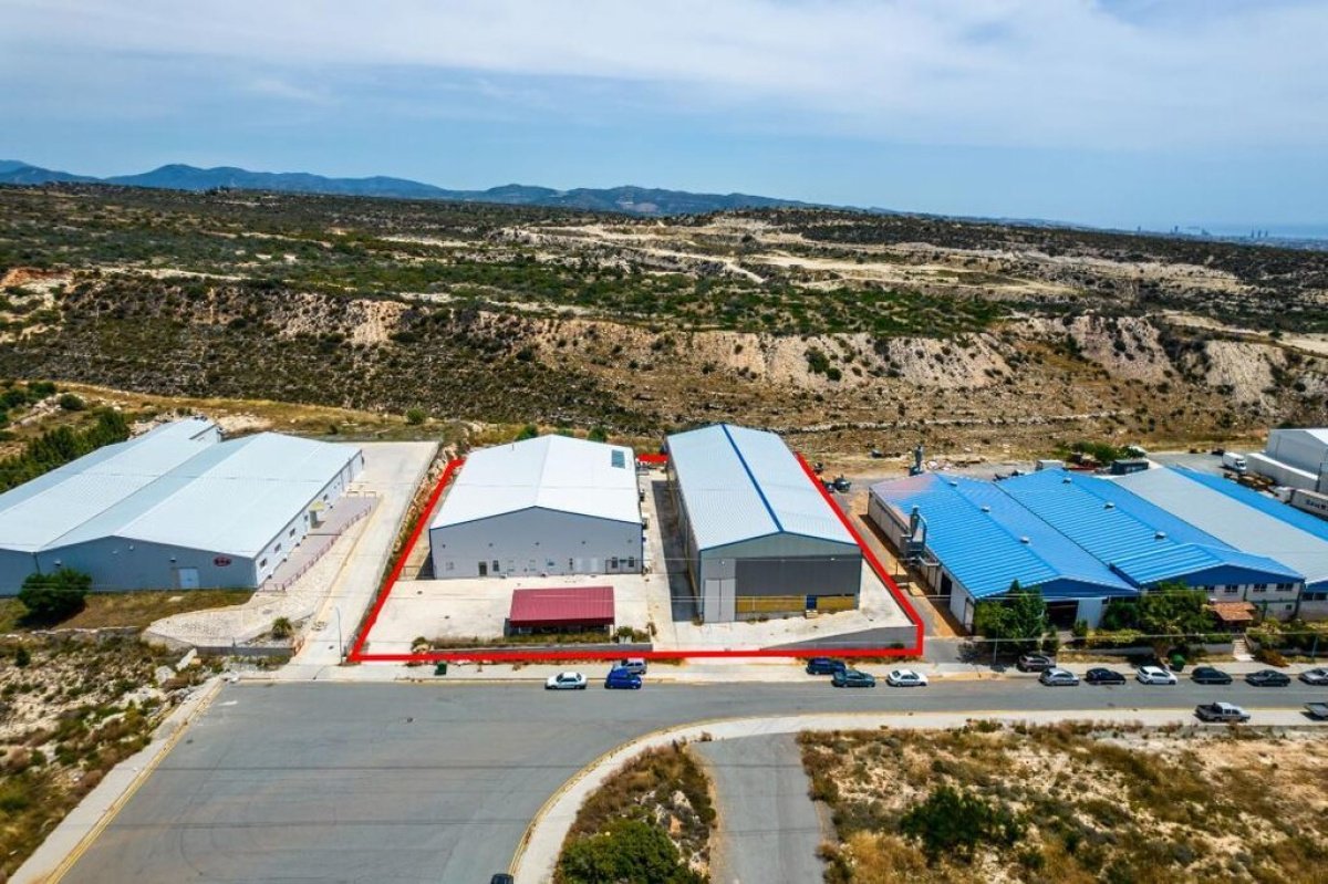 1870m2 Commercial property in Limassol, Cyprus No. 37912