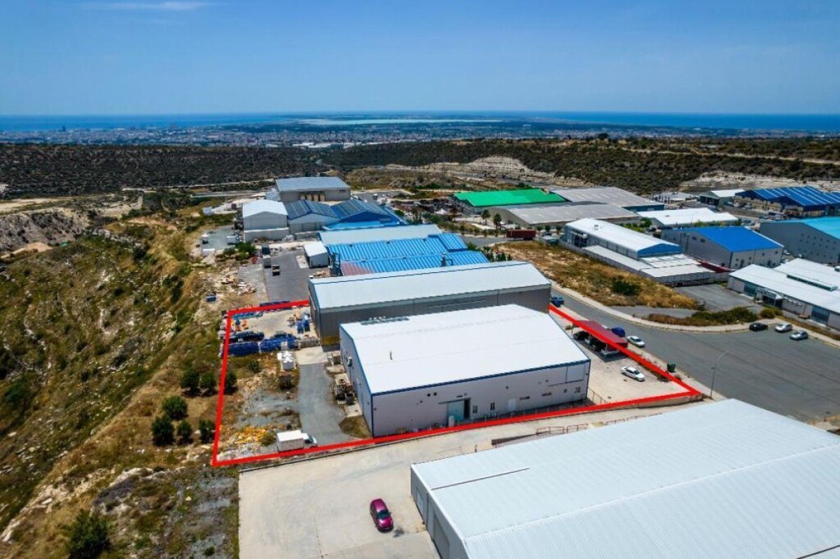 1870m2 Commercial property in Limassol, Cyprus No. 37912