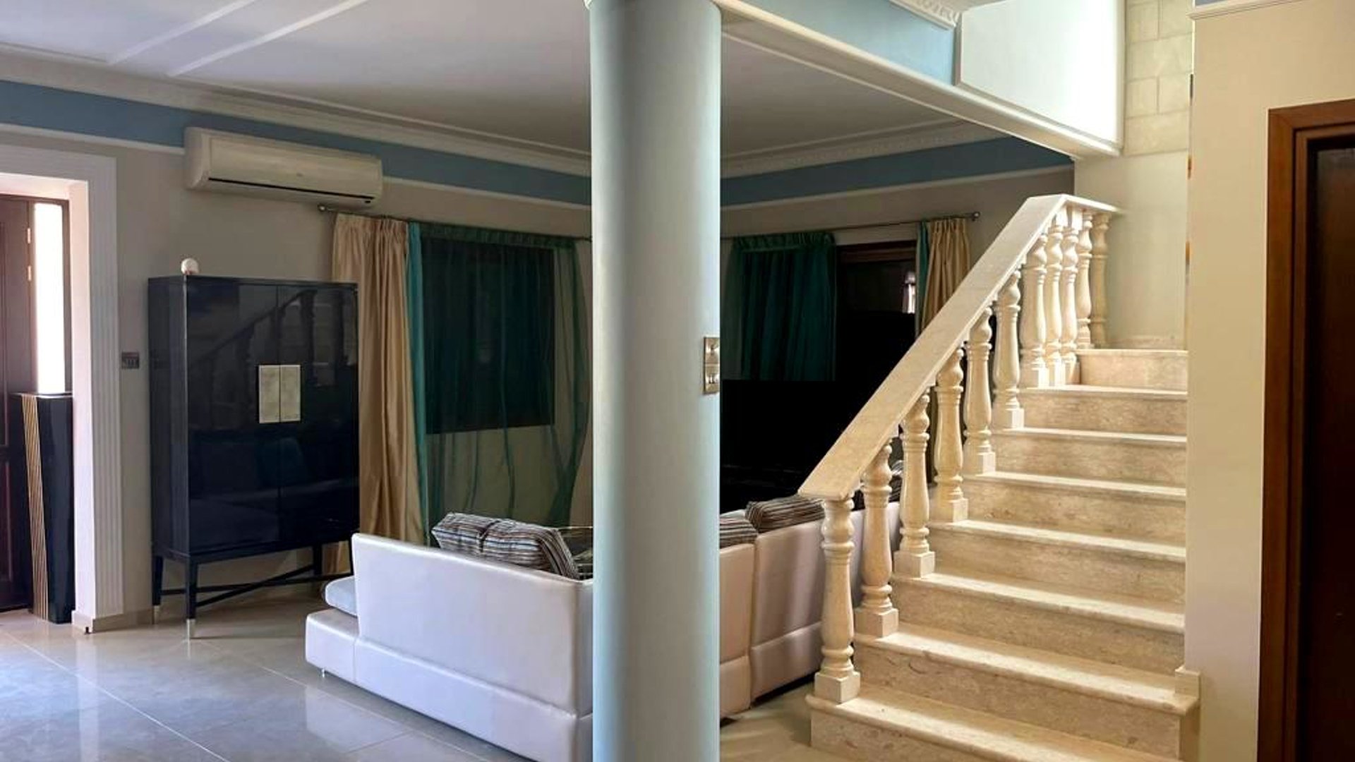 5 bedrooms Villa in Pyrgos, Limassol, Cyprus No. 25592