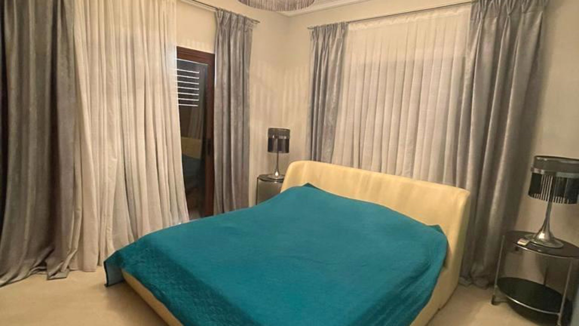 5 bedrooms Villa in Pyrgos, Limassol, Cyprus No. 25592