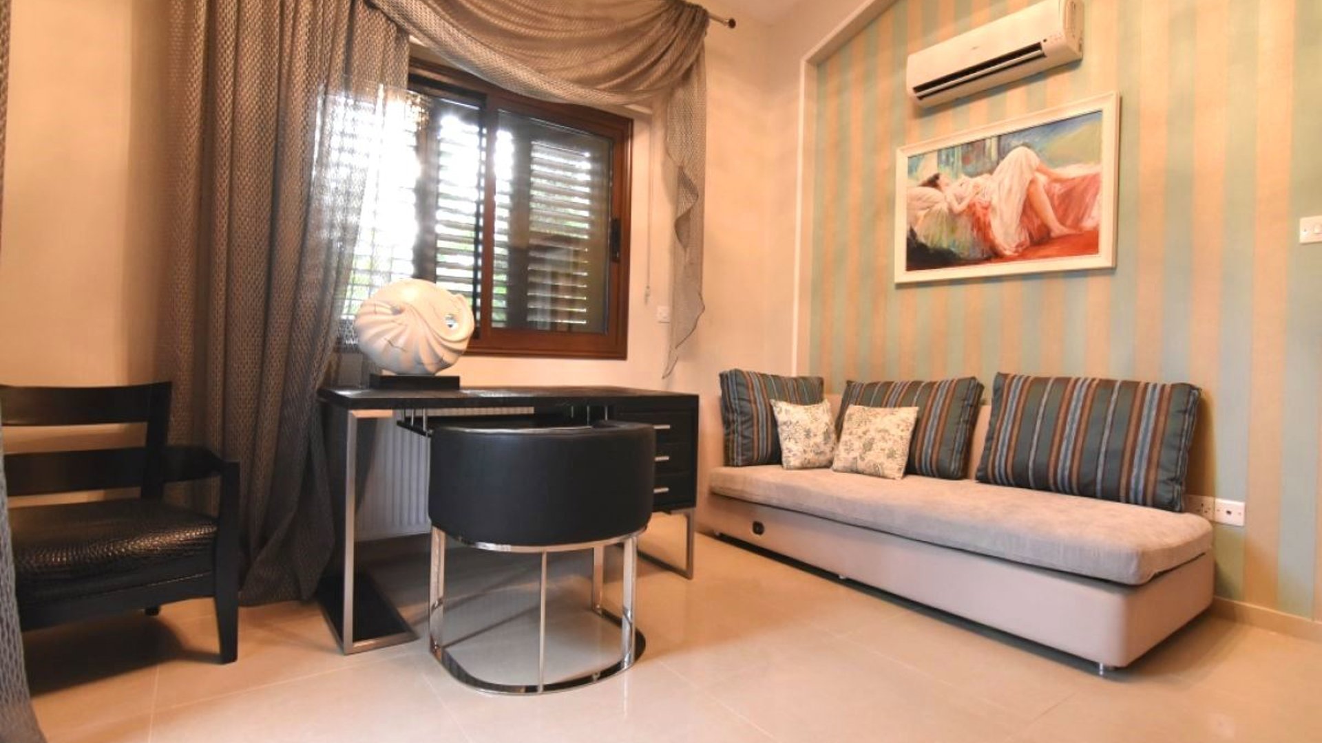 5 bedrooms Villa in Pyrgos, Limassol, Cyprus No. 25592