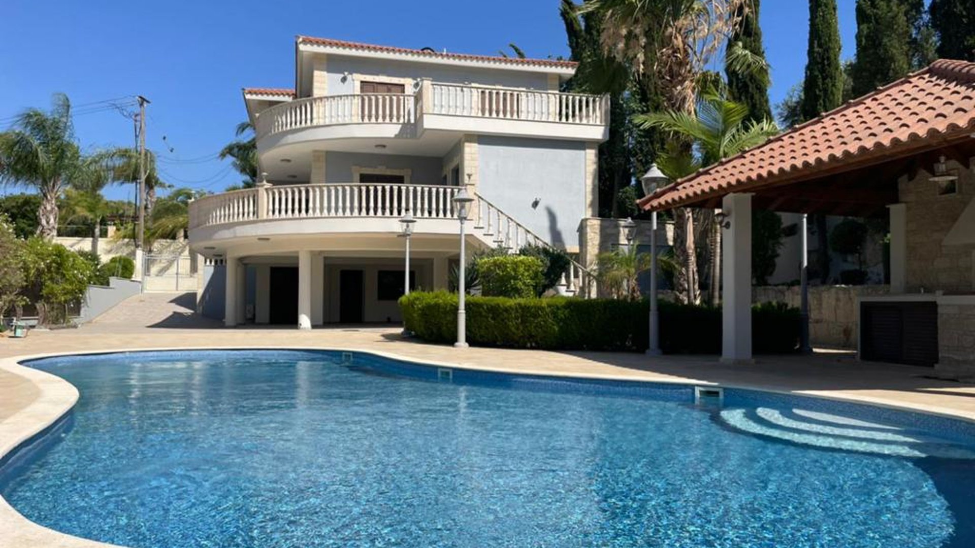 5 bedrooms Villa in Pyrgos, Limassol, Cyprus No. 25592